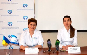 Офтальмологи Нина Луценко и Наталья Унгурян на пресс-конференции