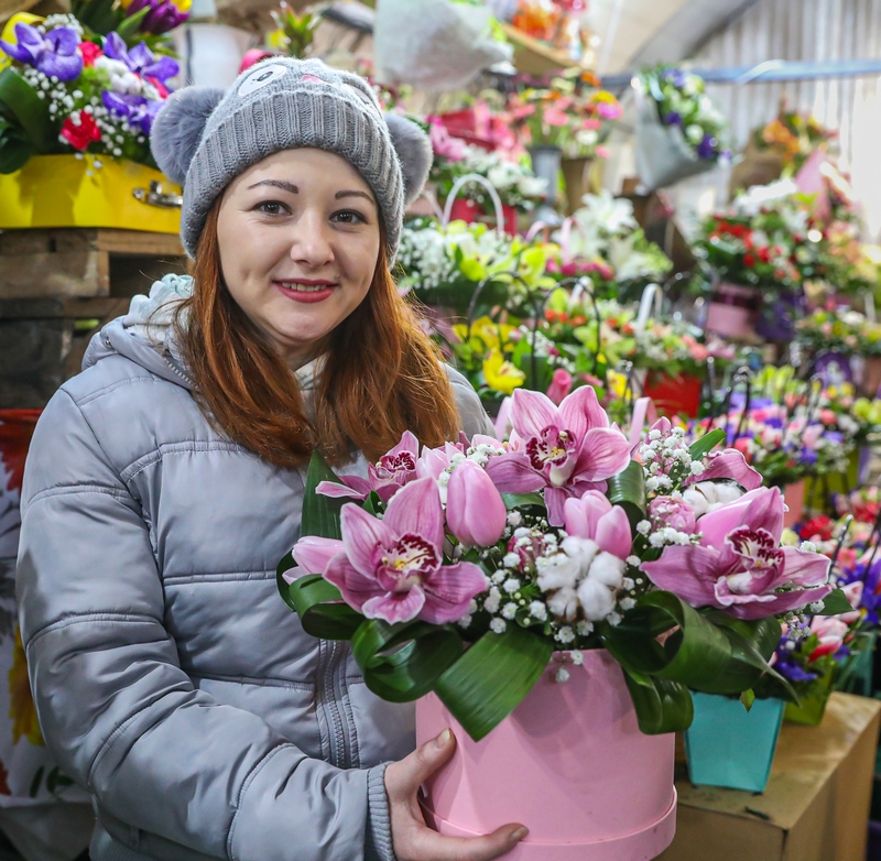Продавець квітів Леся