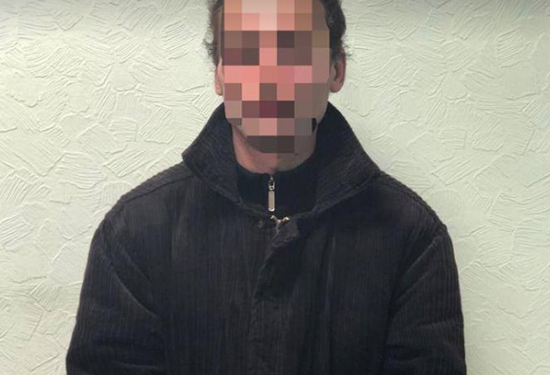 чоловік домагався хлопця