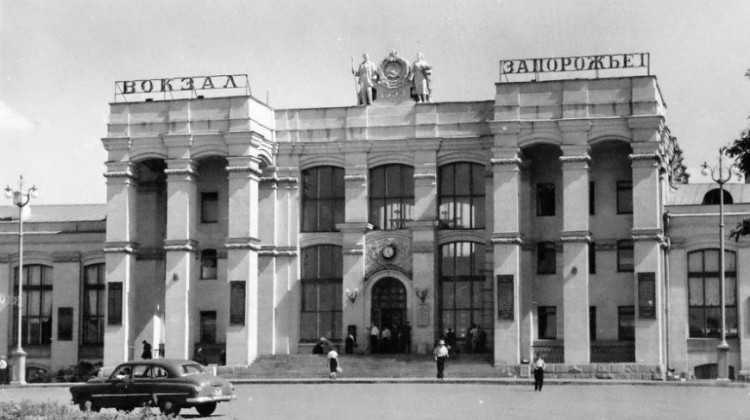 У соцмережах з’явились унікальні знімки запорізького залізничного вокзалу