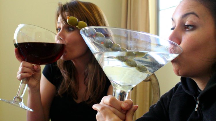 Лікарі розкрили секрети вживання вина